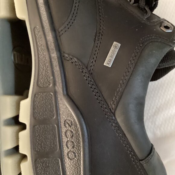 ECCO Track VI Men Low-Cut Black Gore-Tex Boots - Picture 15 of 15